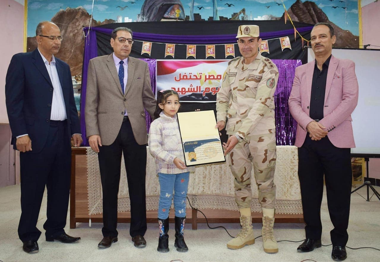 احتفل تعليم جنوب سيناء بيوم الشهيد، مُكرّماً بطلة صغيرة، ابنة الشهيد محمود ناجي.